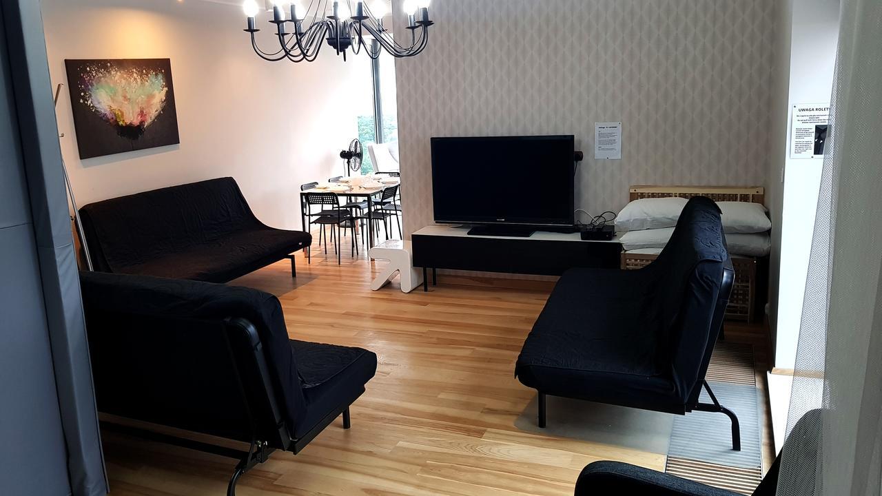16th Floor View On The Sea And City. 15 Minutes Walk To The Beach. Gdańsk