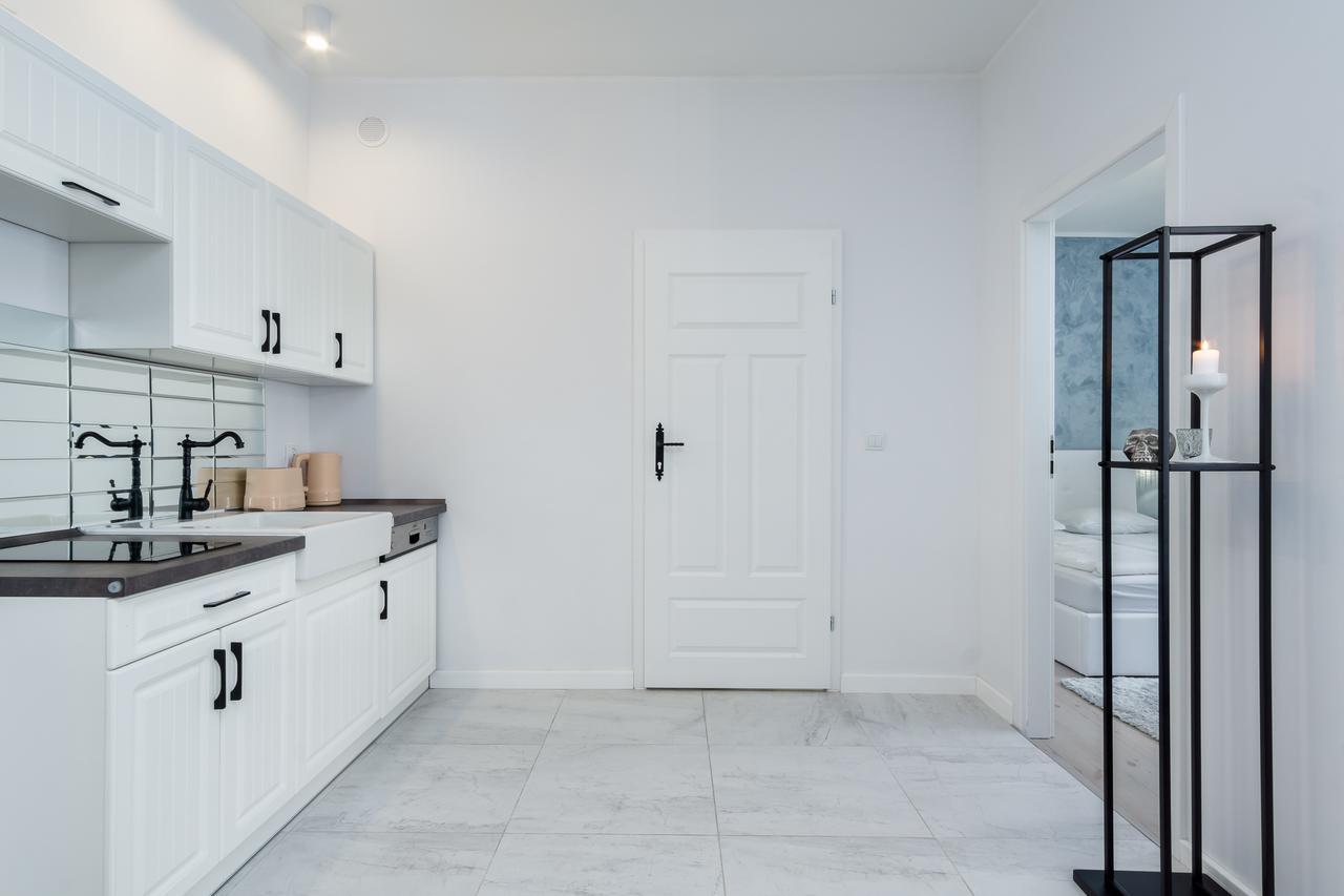 Elite Old Town Apartment
