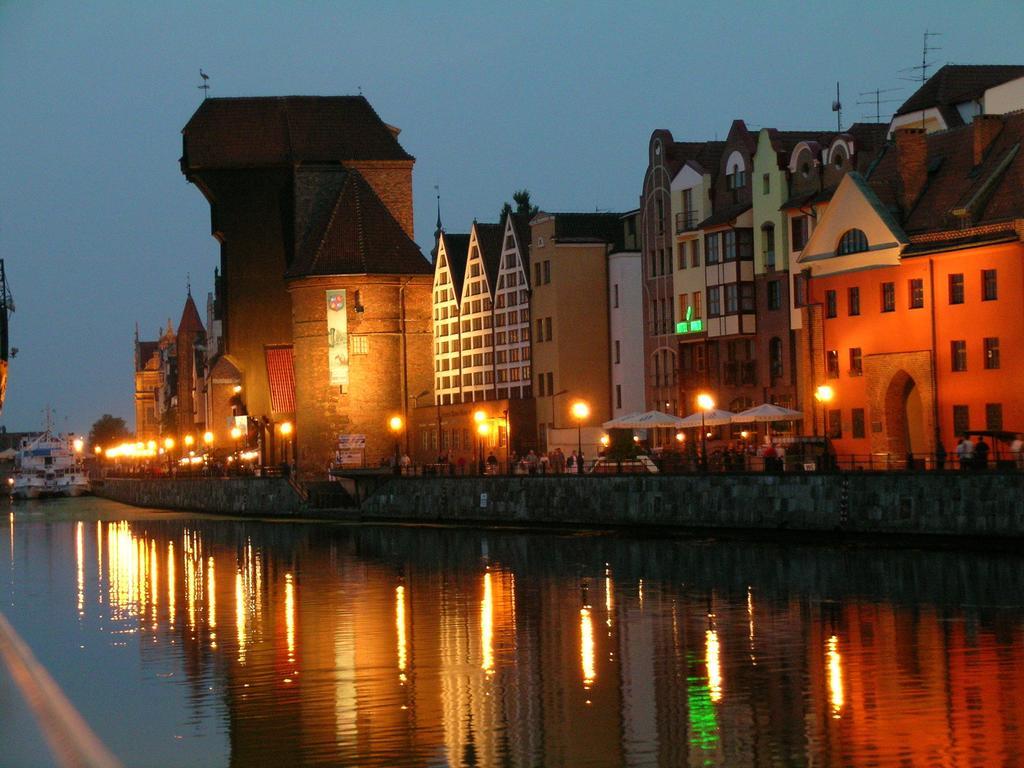 Grand-Tourist Center Point Apartments