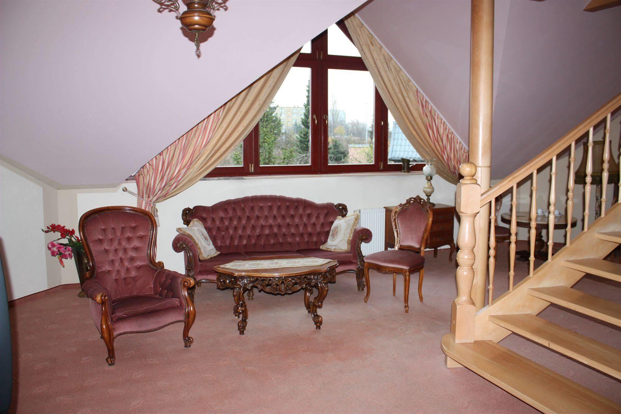 Royal 3*