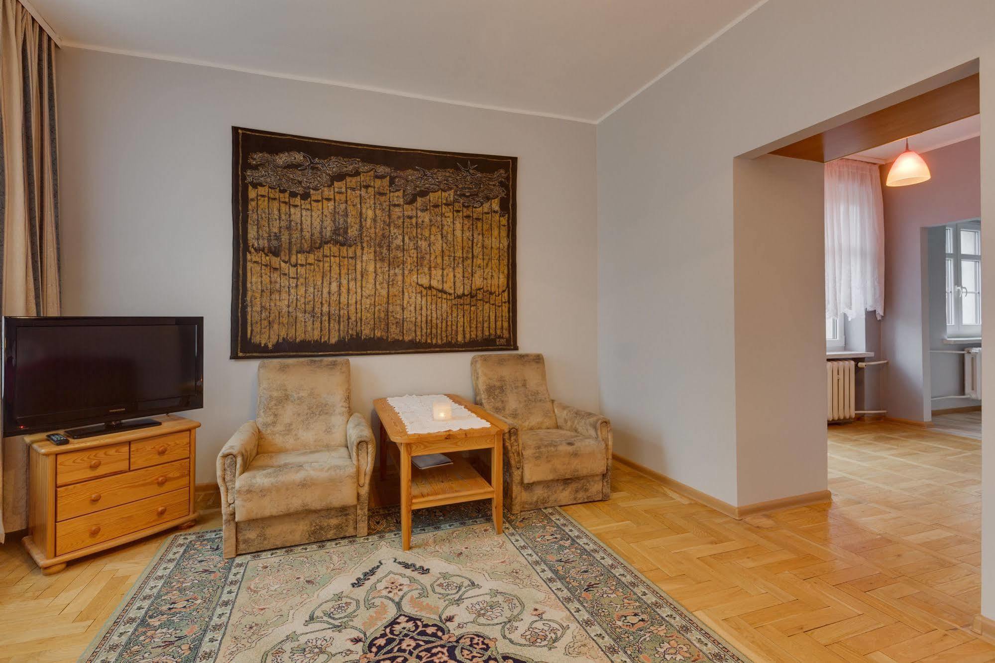 Dom Aktora Aparthotel