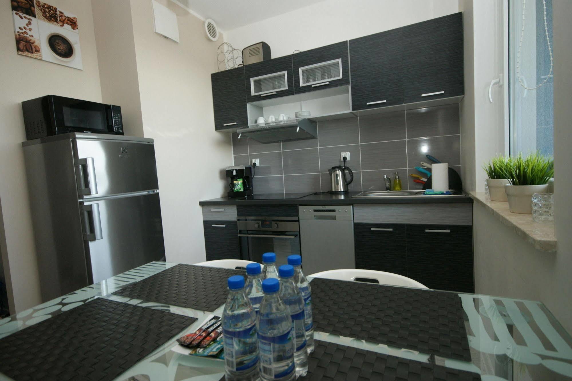 Irs Royal Apartments Apartamenty Irs Aviator * Danzig