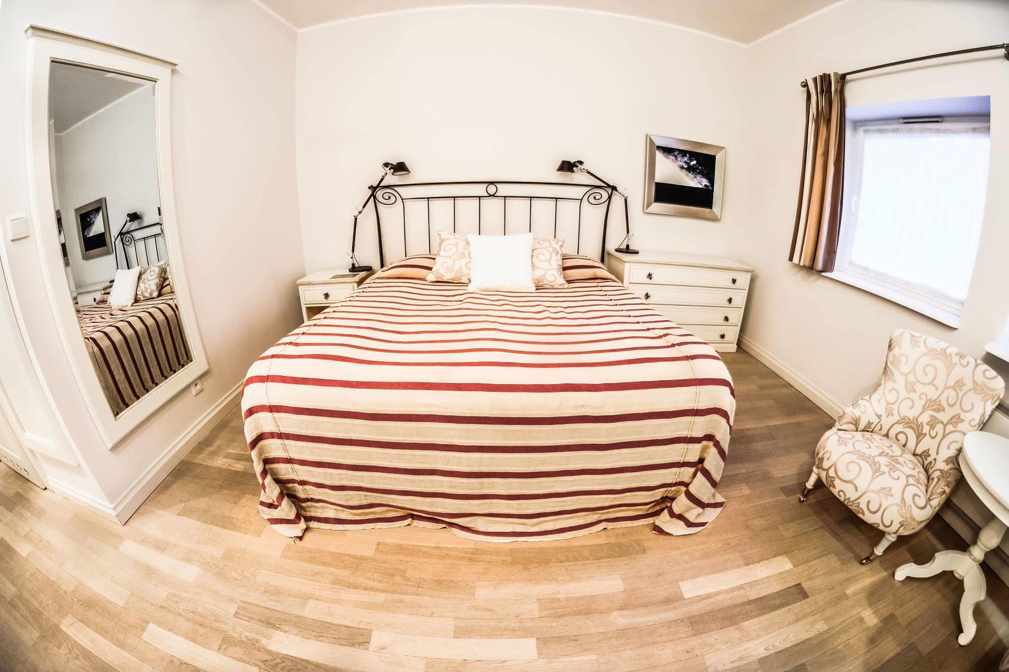Oliwska Dolina 5*