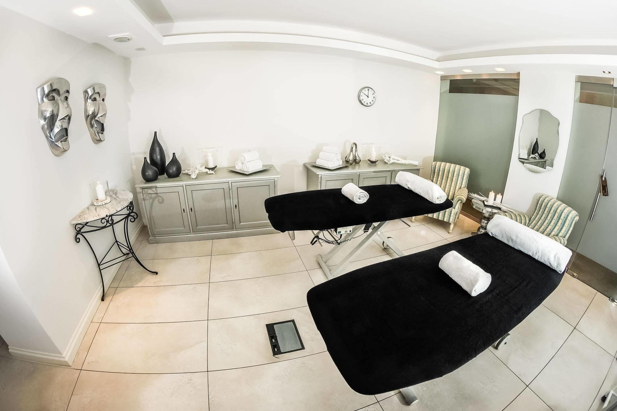 Oliwska Dolina Bed & Breakfast