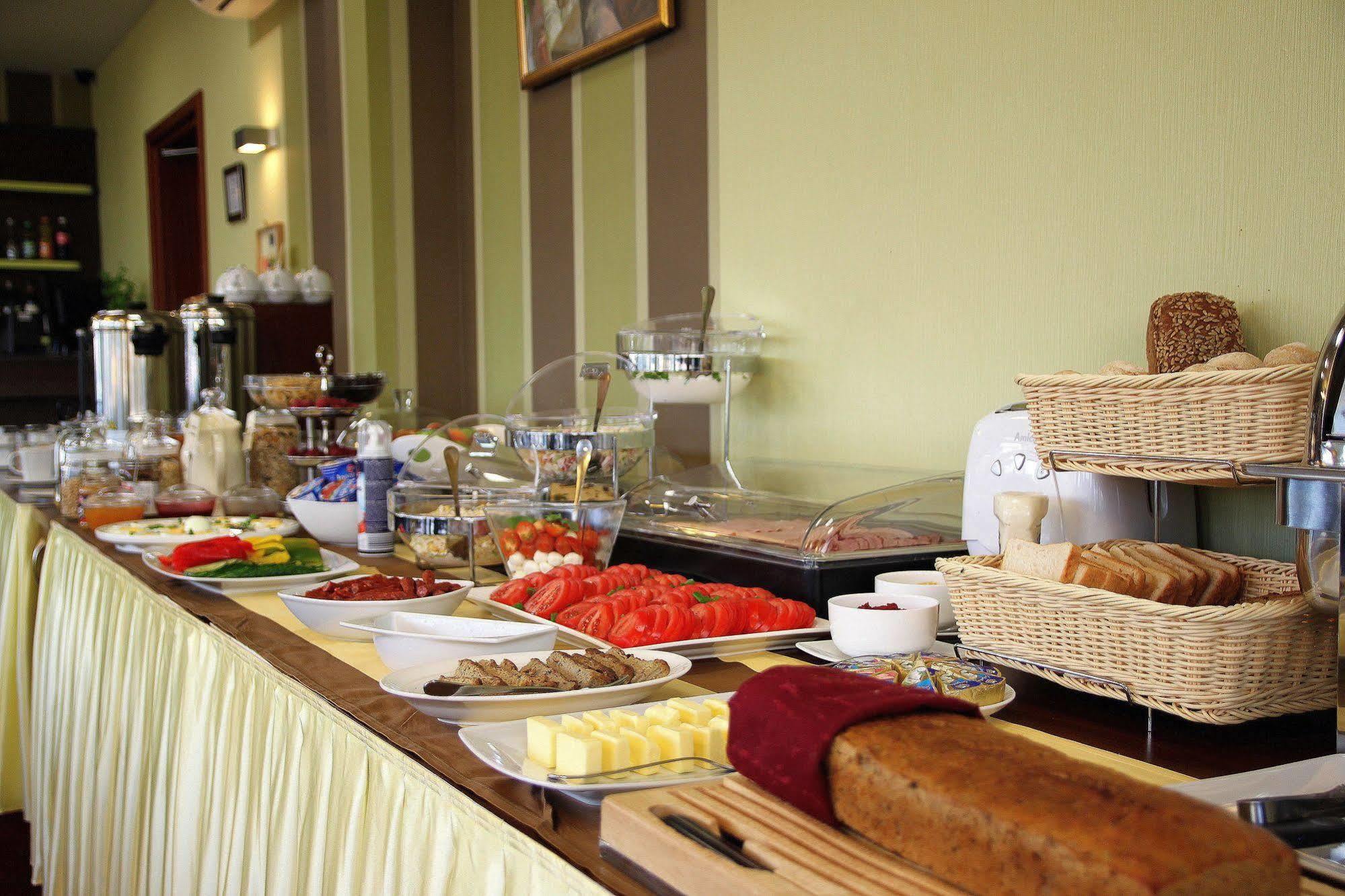 Arena Expo Hotel 2*