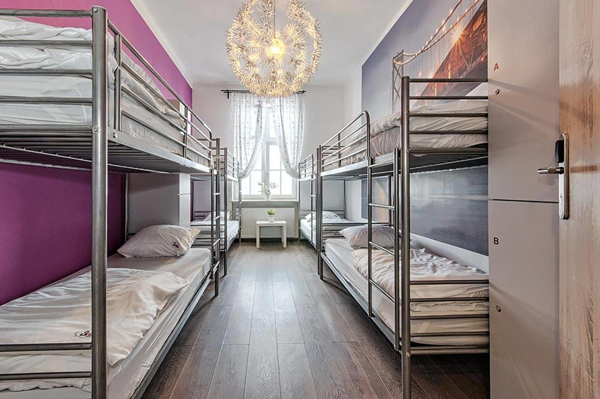 3 Hostel *