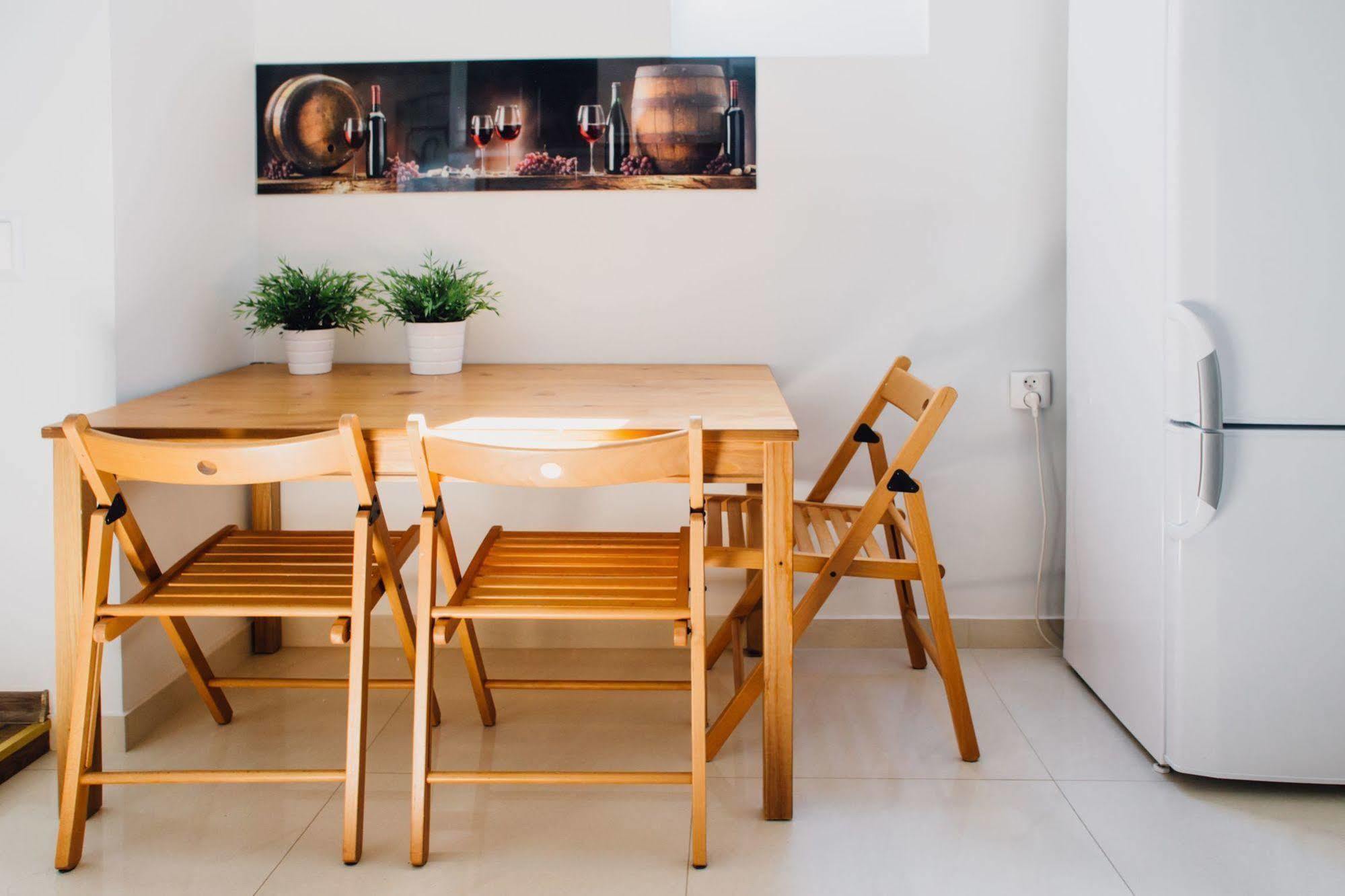 Midtown Hostel