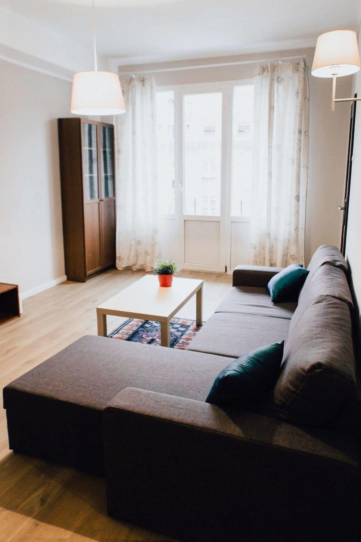 Midtown Hostel *