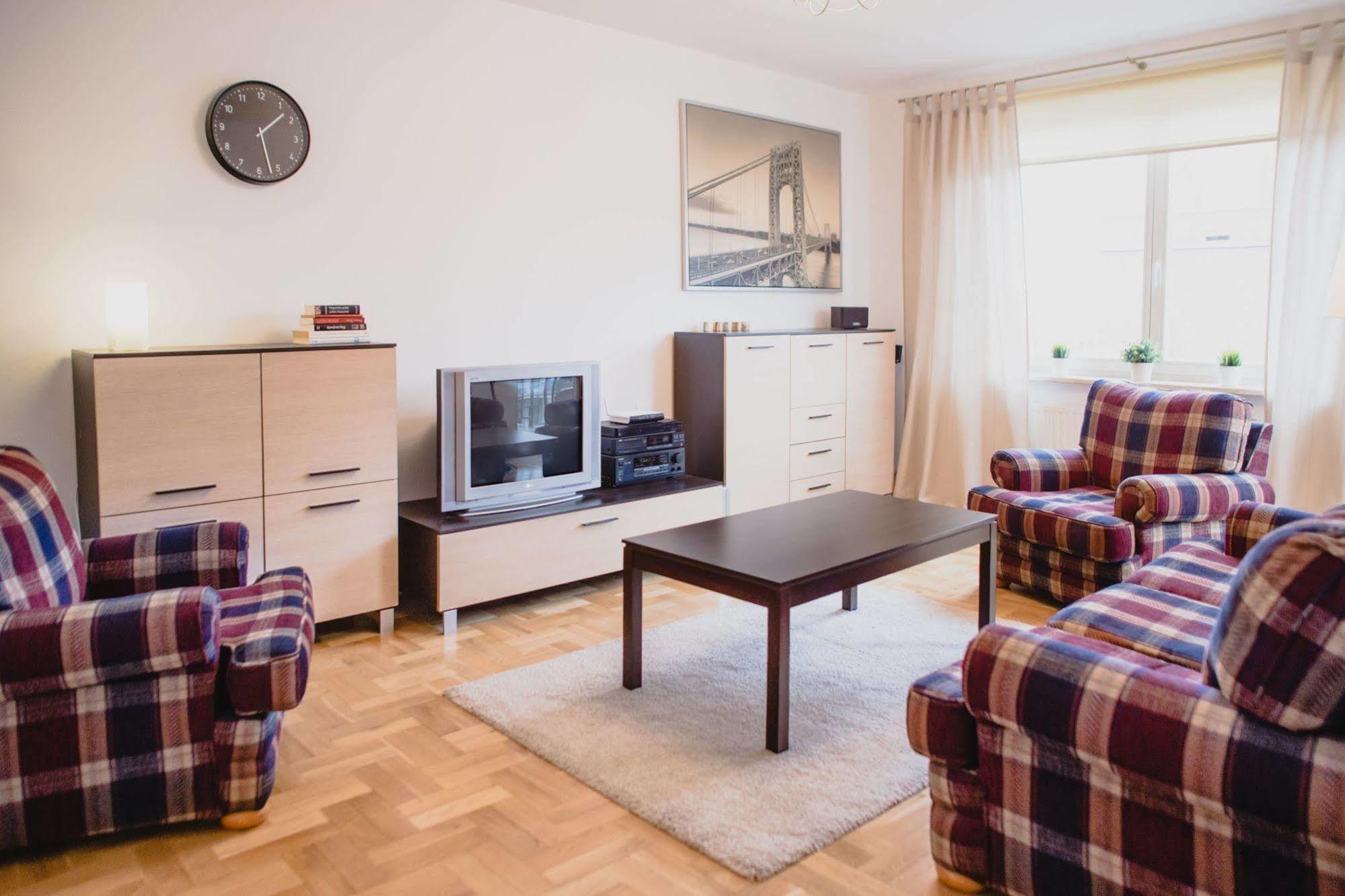 Midtown Hostel *