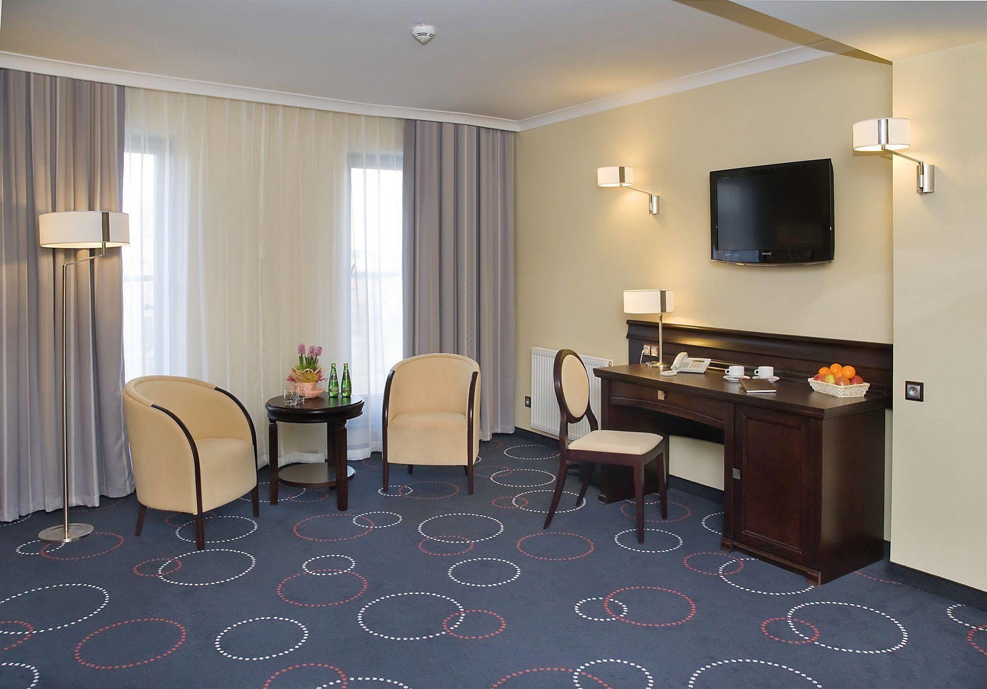 Admiral Hotel 4*