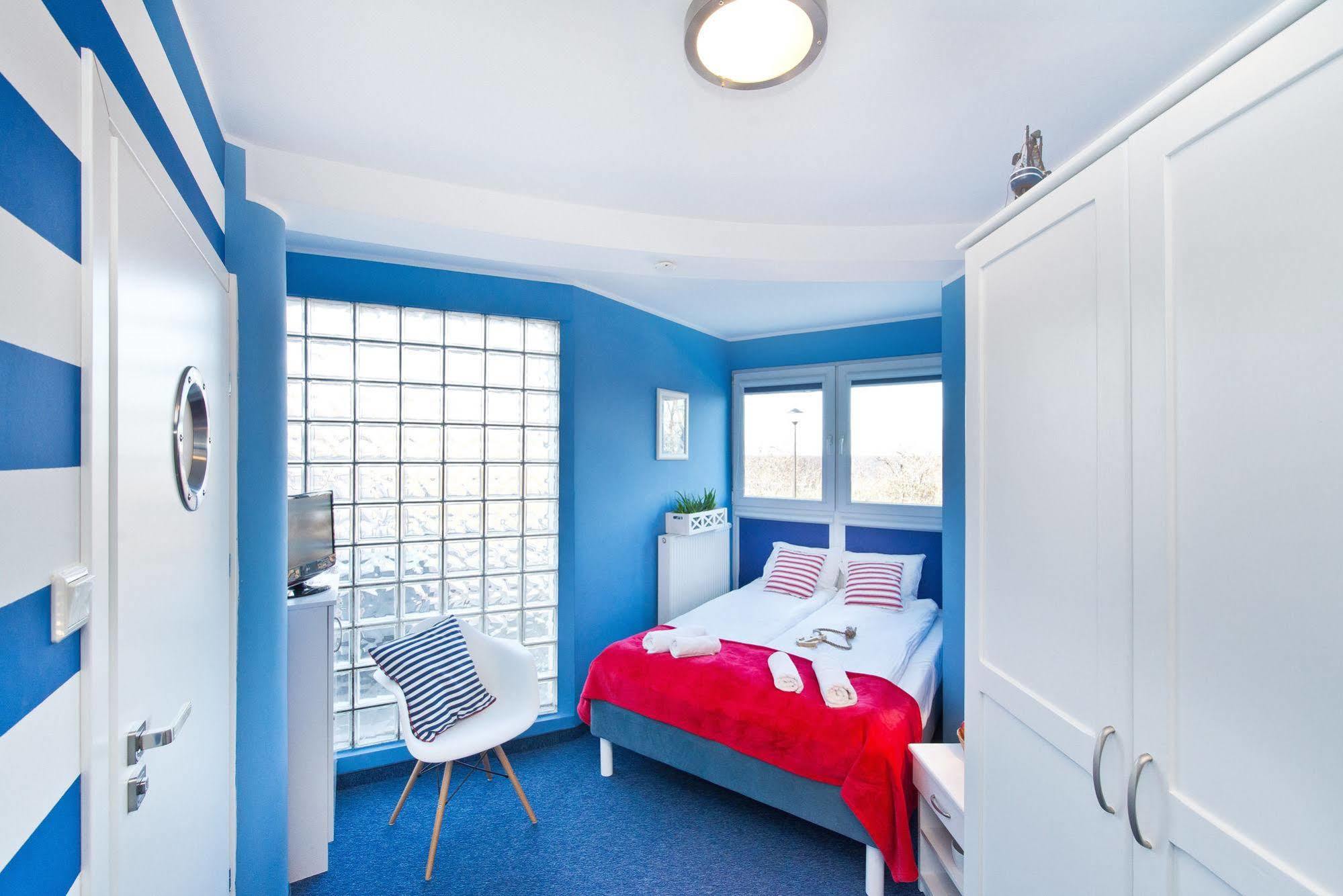 Navy Group - Marina Bed & Breakfast