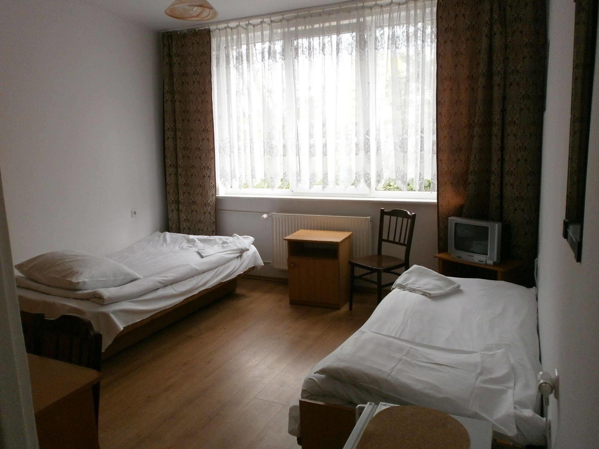 Hostel Scsk Brzezno *