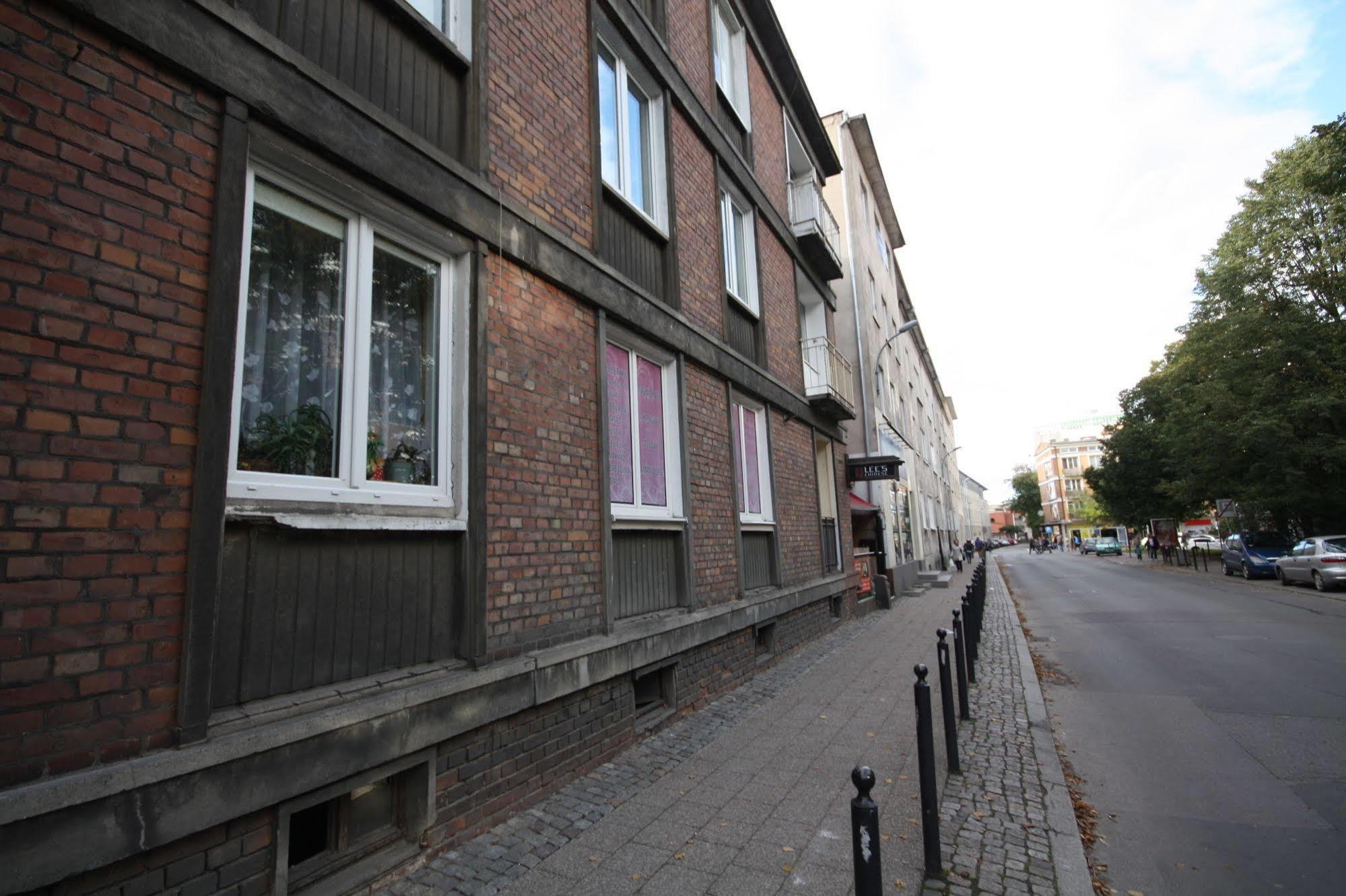 Rent A Flat - Korzenna St. Leilighet