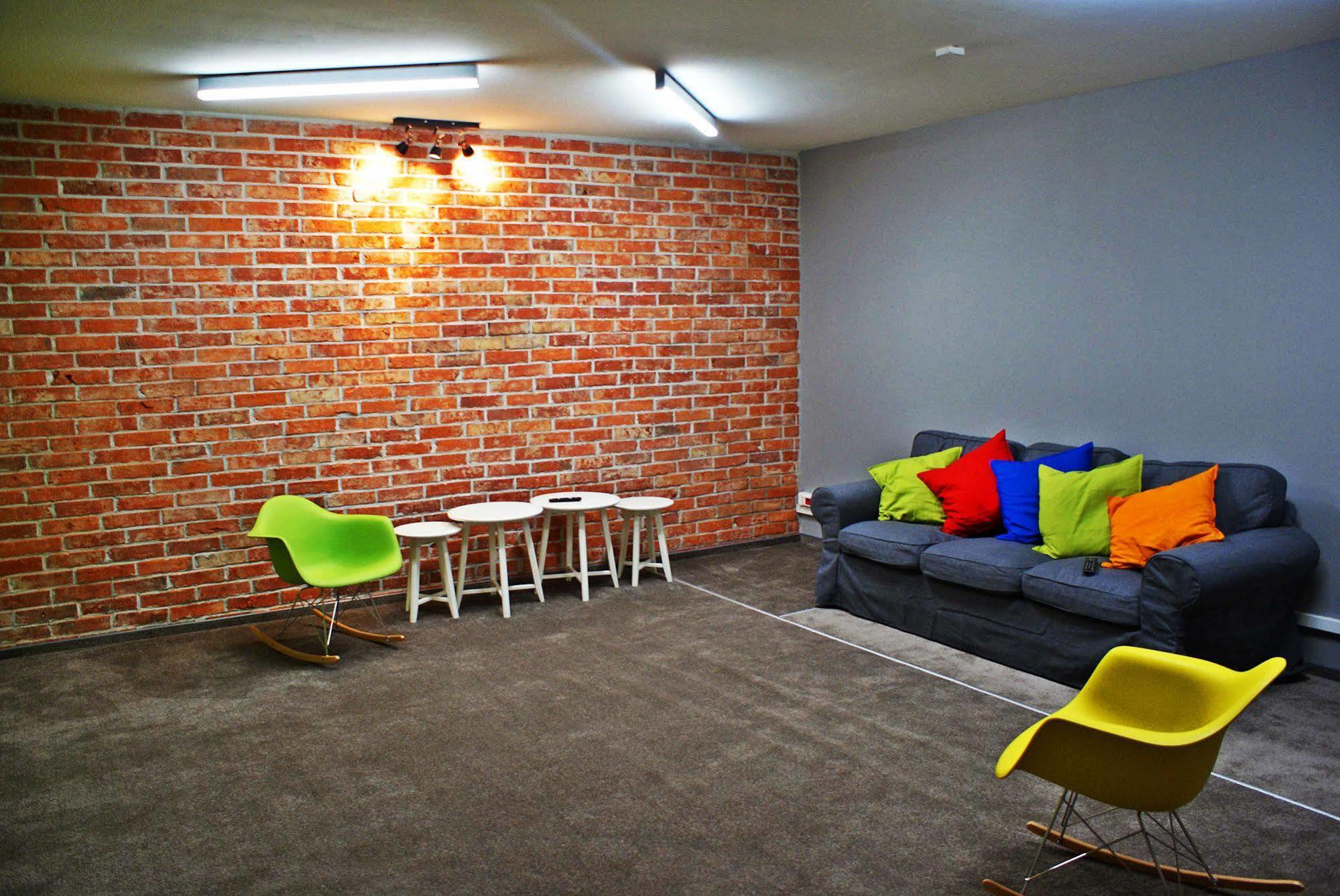 Moon Hostel *