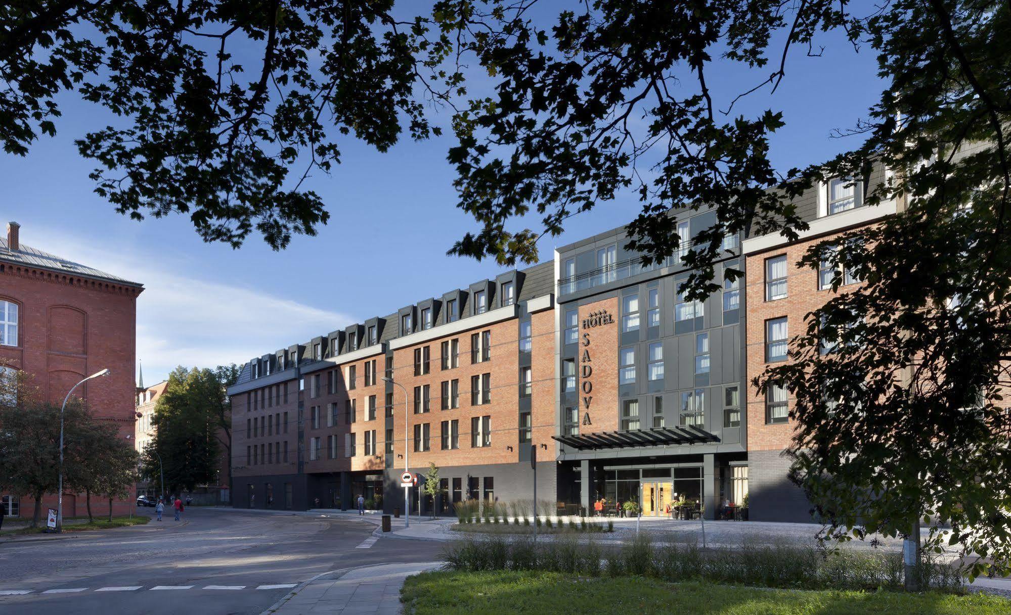 Rentapart Sadova Apartment *