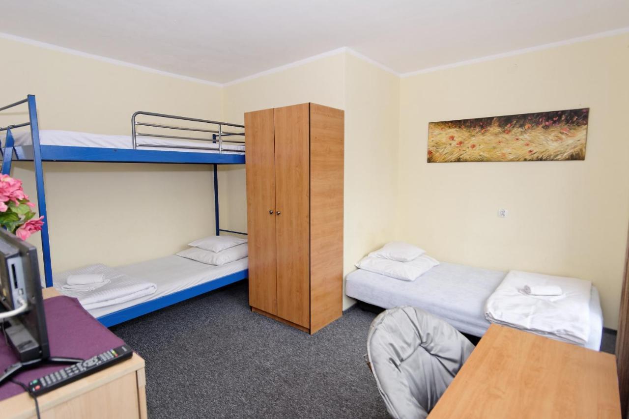 Justhostel Hostel *