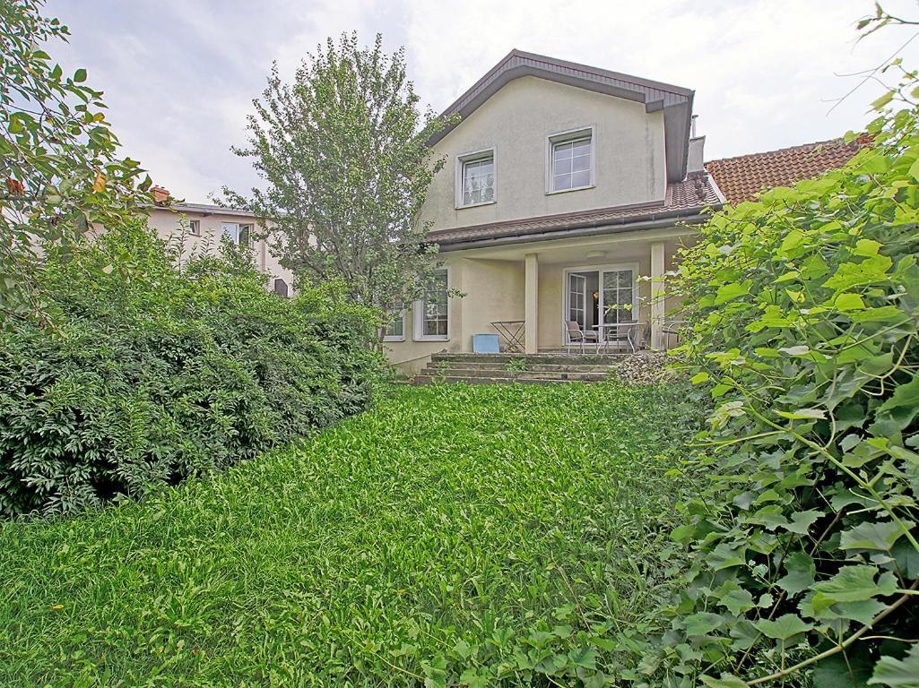 Willa Schuberta Villa *