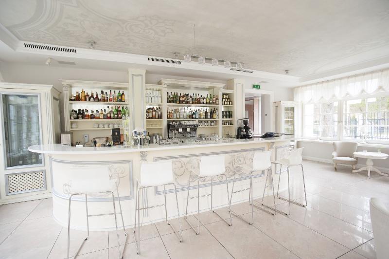 Oliwska Dolina Bed & Breakfast 5*