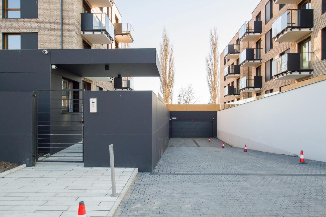 Front Park Sadowa With Parking By Renters Gdansk