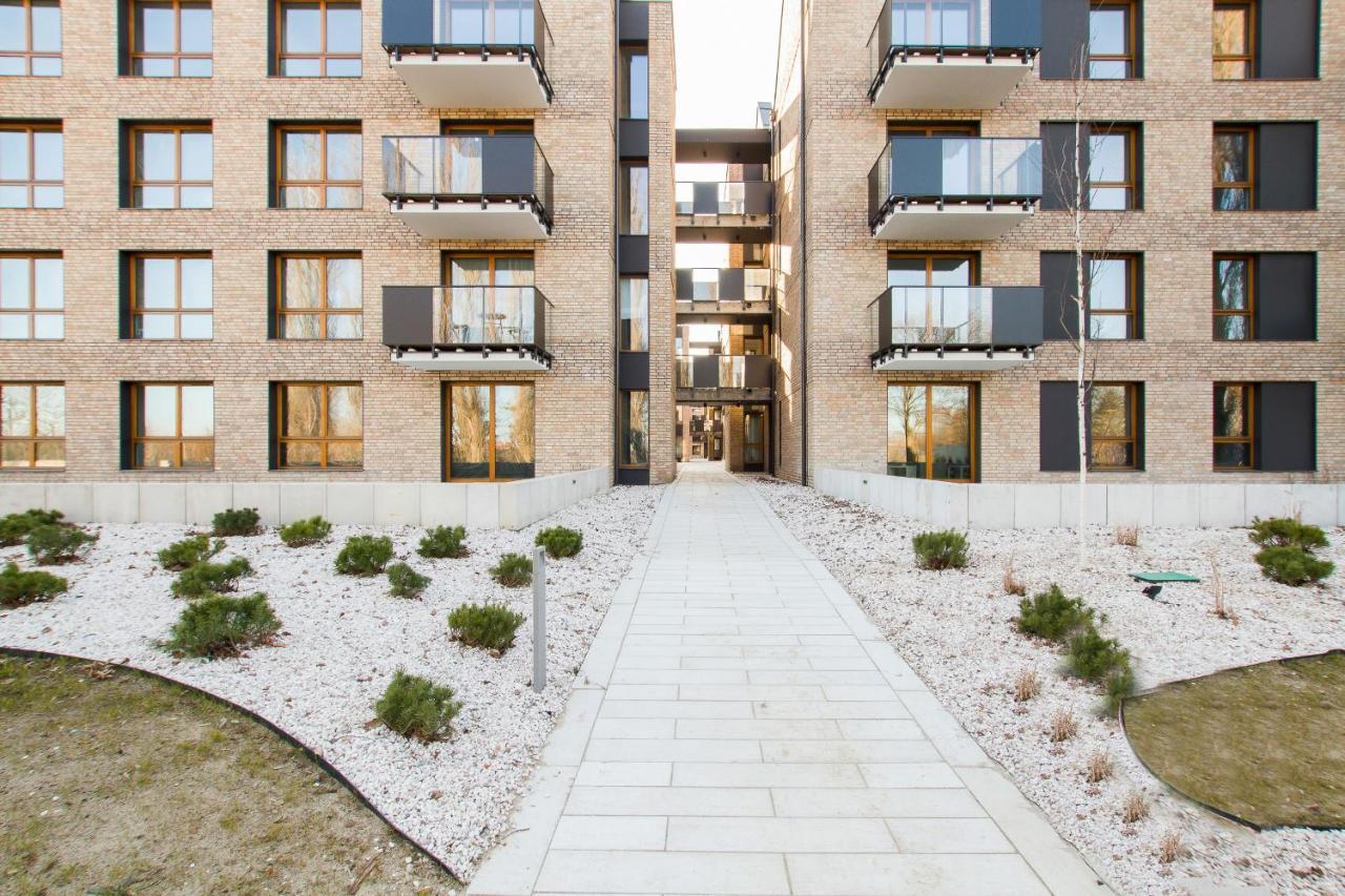 Front Park Sadowa With Parking By Renters