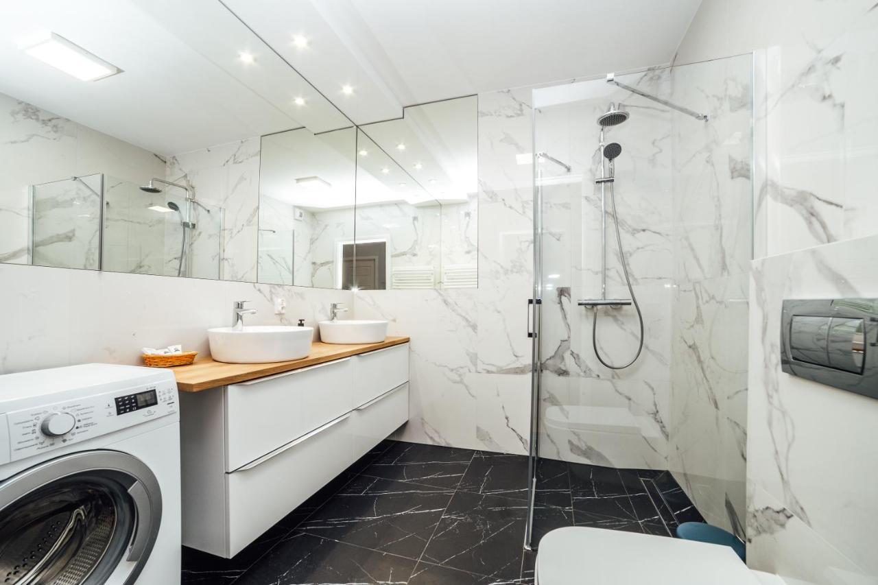 Pobookowane Chmielna Old Town Apartamento