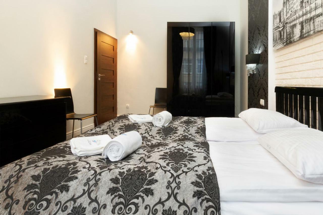 Apartment Old Town Piwna By Renters