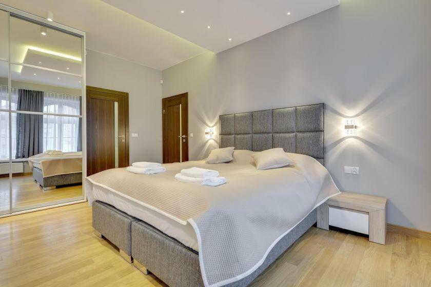 Apartment Tobiasza Old Town Flatinfo