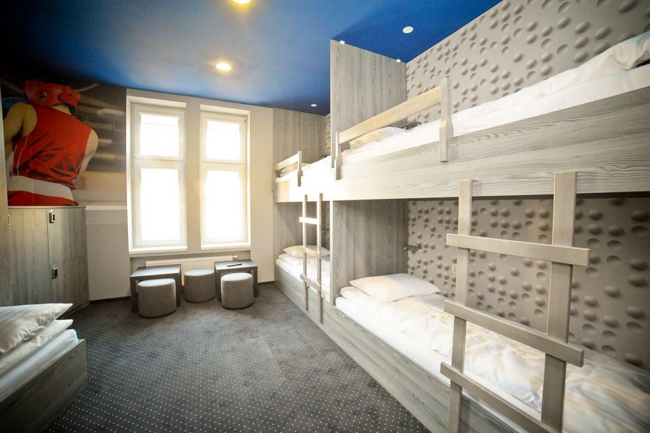 Olympic - Old Town Hostel *