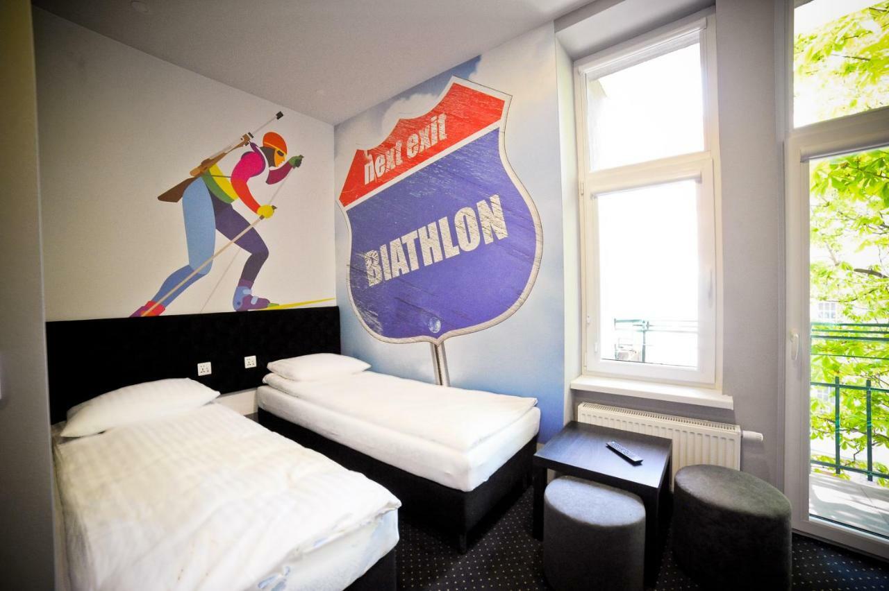 Olympic - Old Town Hostel *