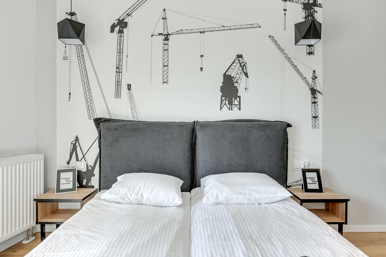 Waterlane Island Pool & Gym Apartment