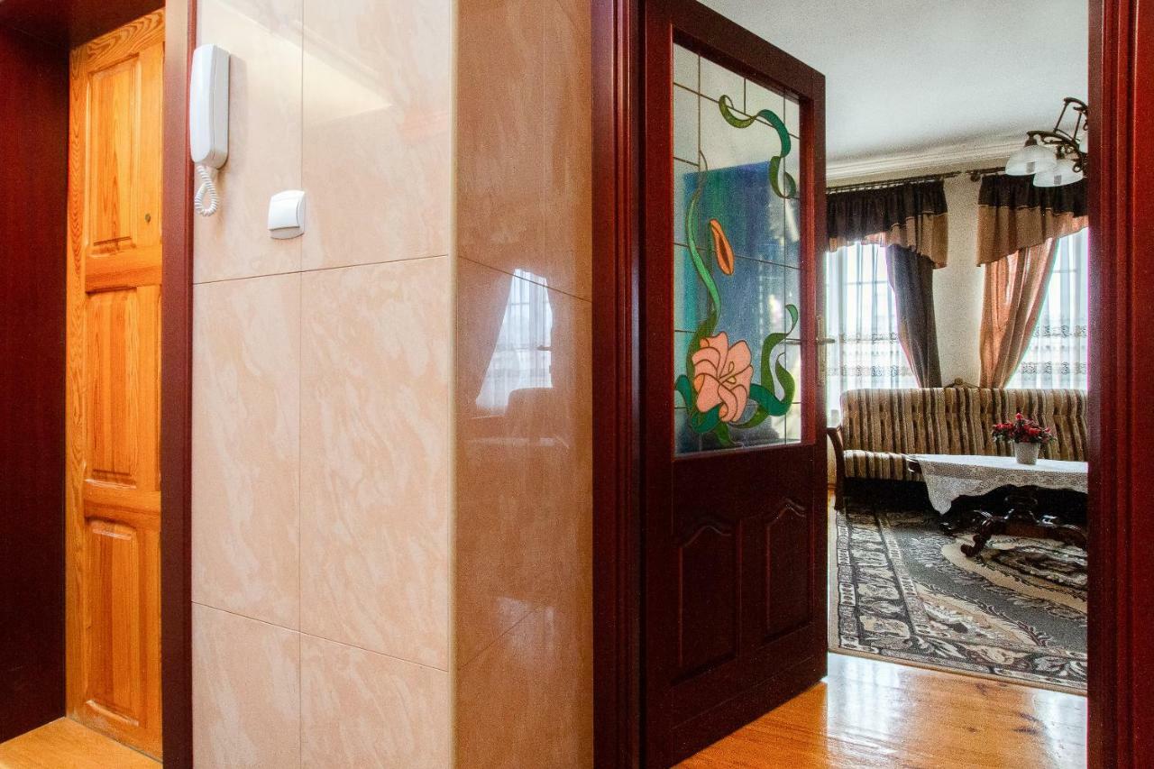 Vintage Old Town By Renters Apartment *
