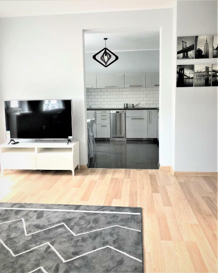 Apartment 777 Apartments & Cars _ Marshal Foch *