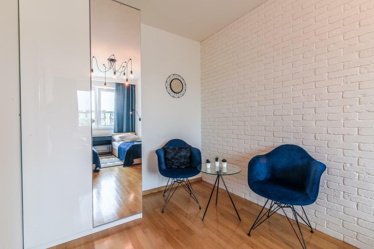 Rent A Flat - Obroncow Wybrzeza St. *