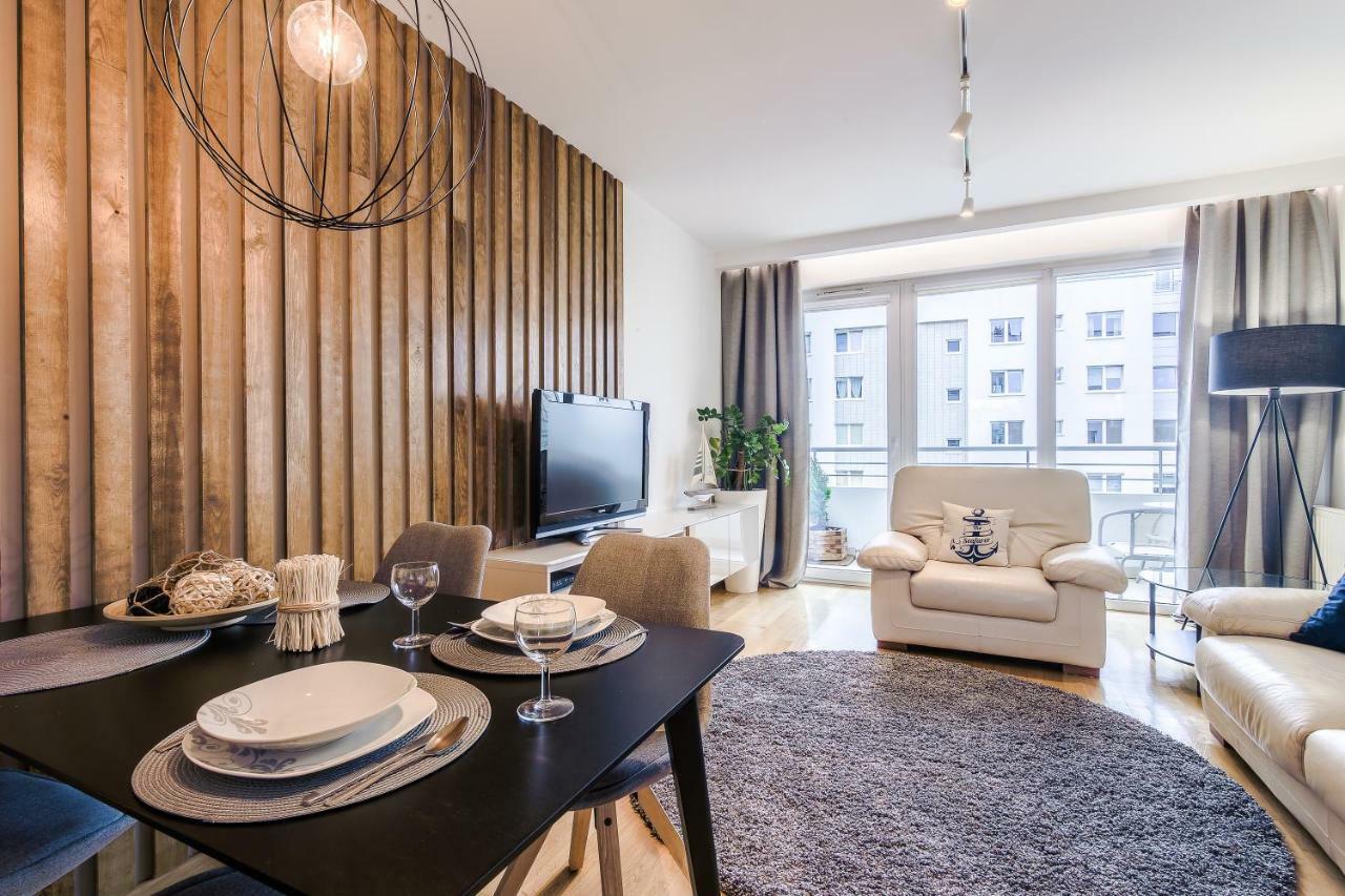 Apartment Rent A Flat - Obroncow Wybrzeza St.