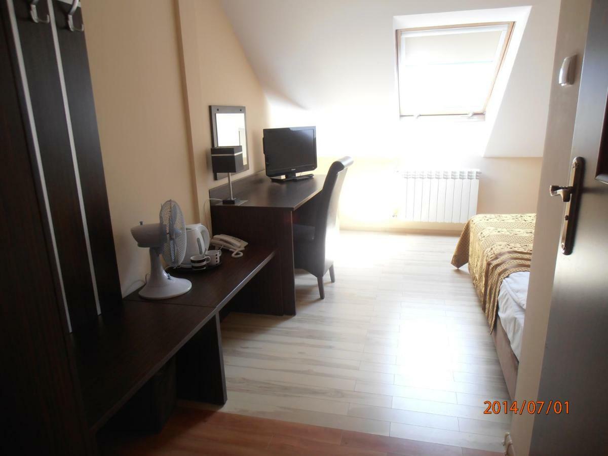 Ramzes Bed & Breakfast 2*