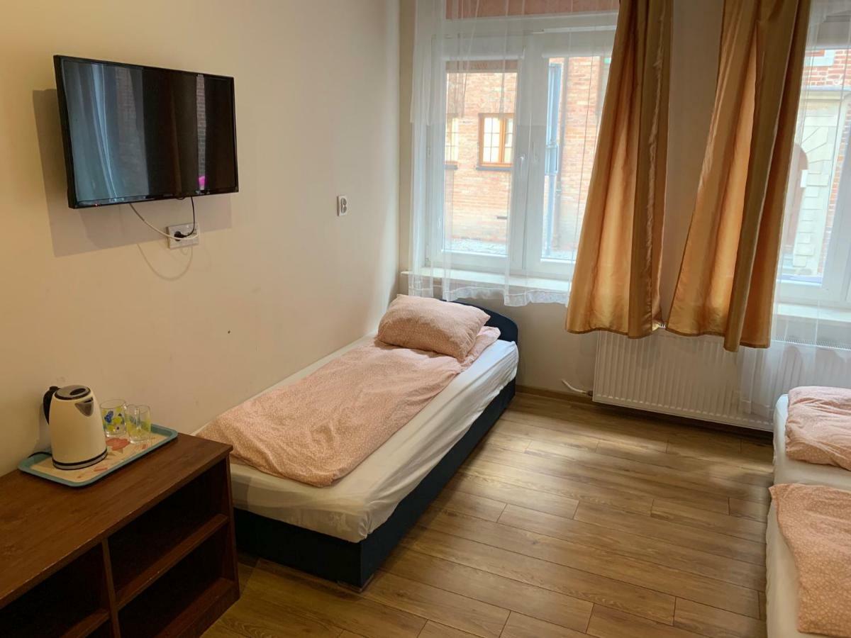Hostel4u *