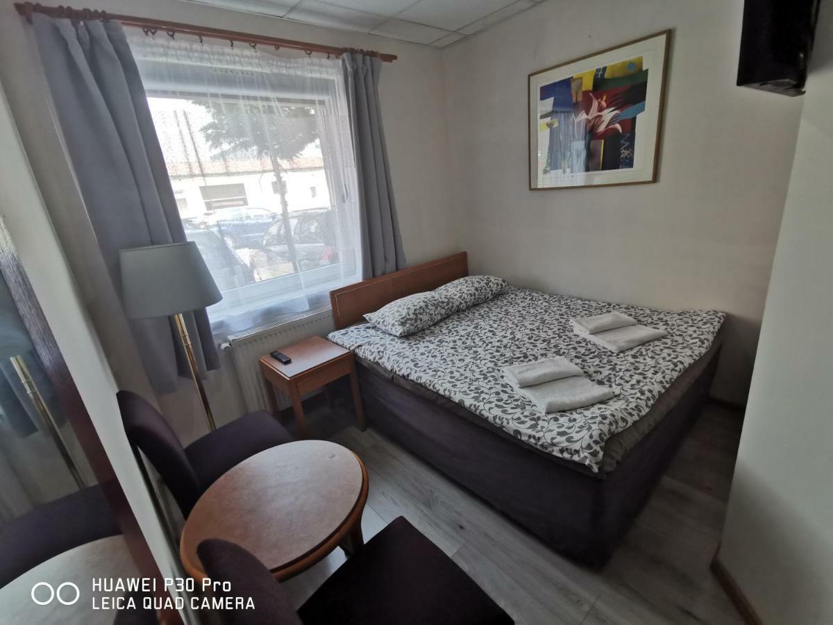 Sleep&fly Hostel