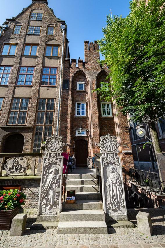 Gotyk House 3*