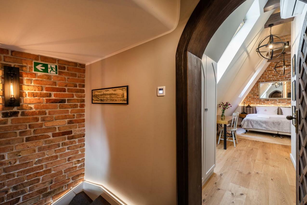 Gotyk House 3*