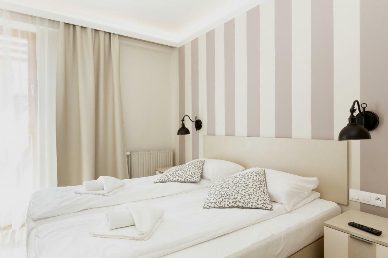 Apartament Aura By Renters *