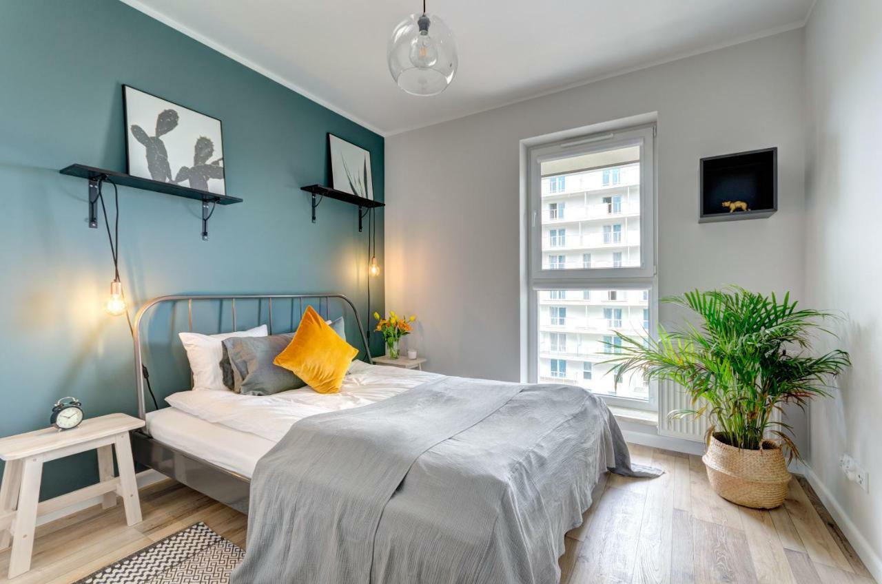 Beautiful Seaside View - 4 Oceans Premium Apartment Gdansk