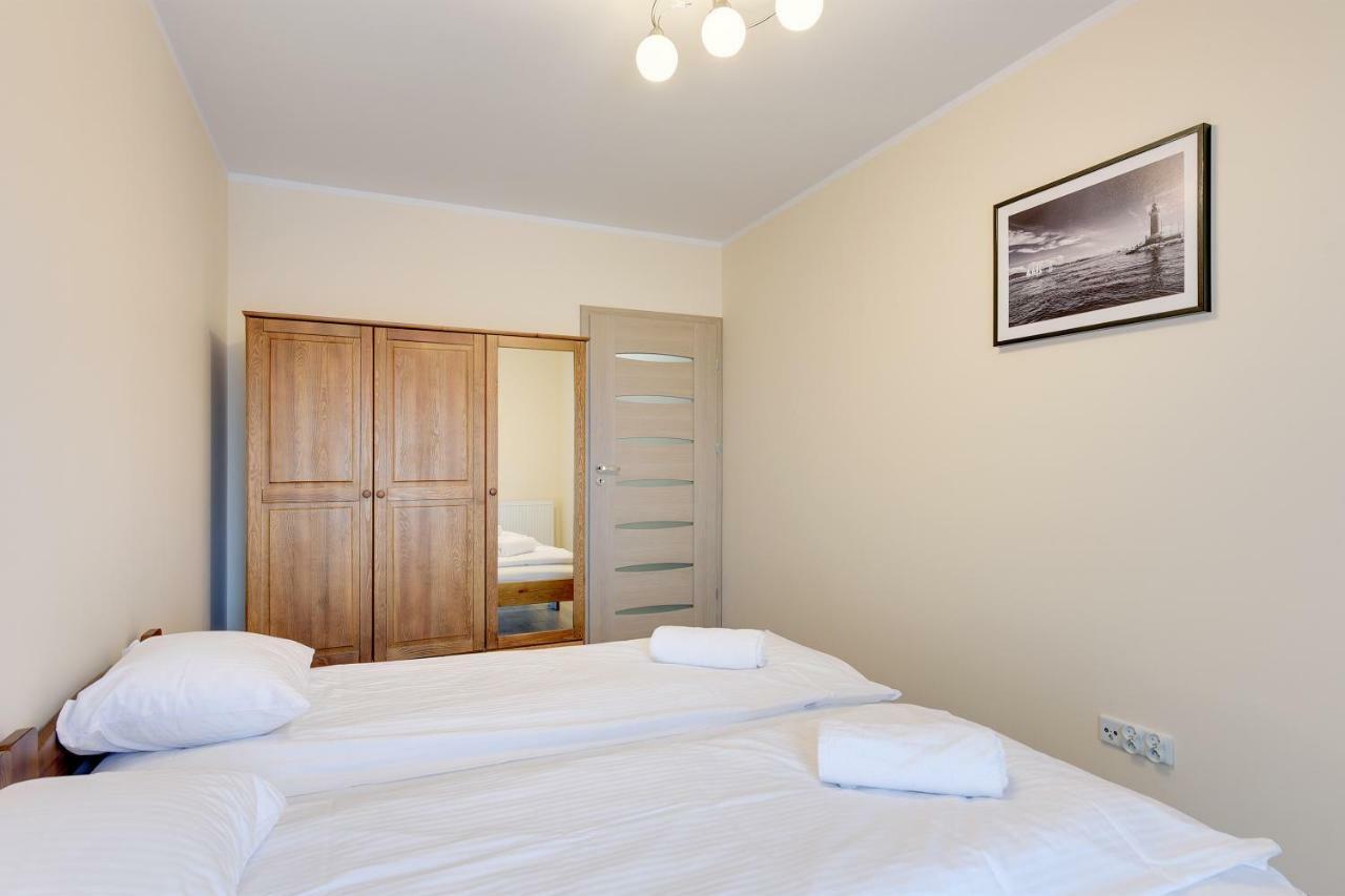 Beautiful Seaside View - 4 Oceans Premium Apartment *