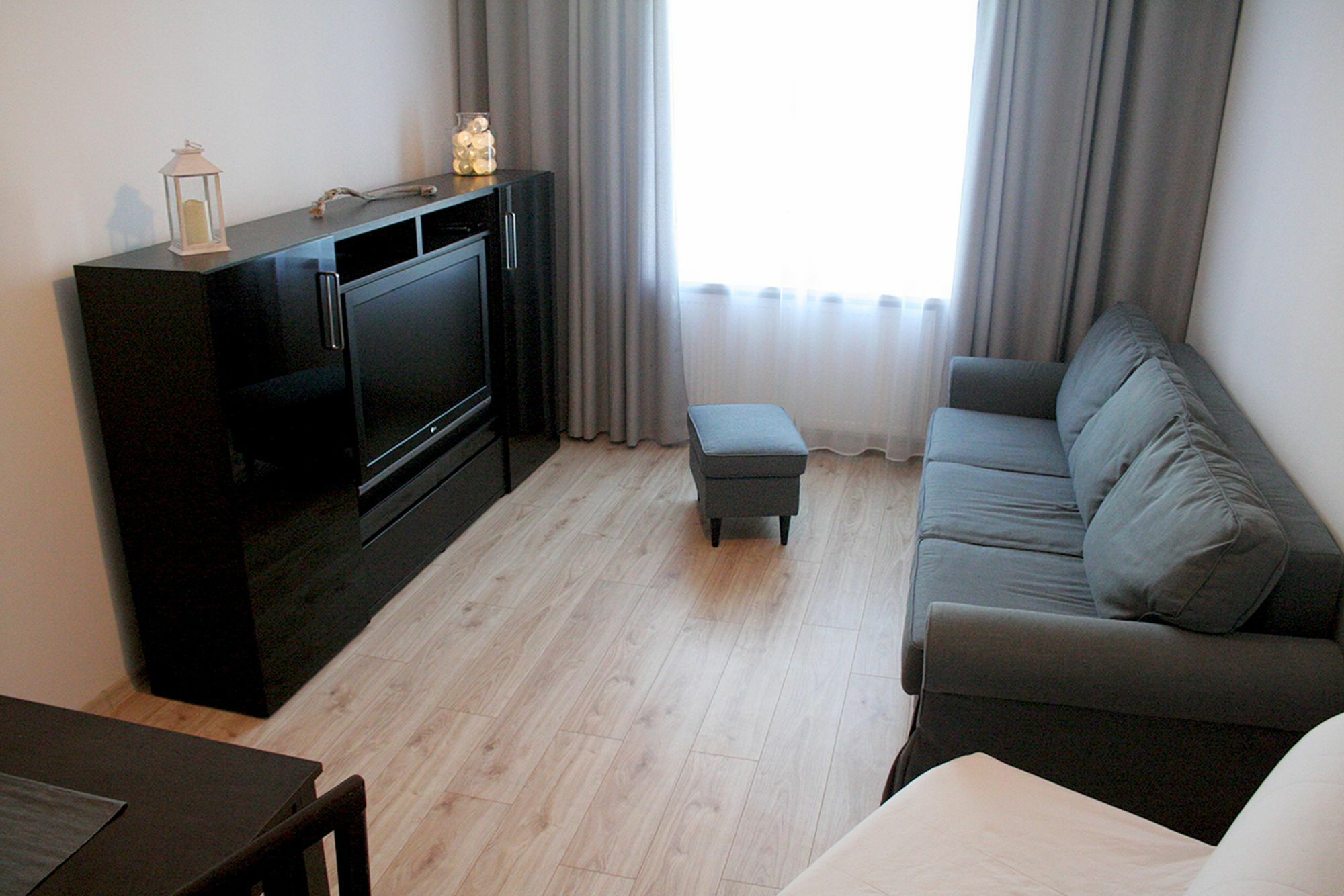 Rentapartments - Metropolis Apartment
