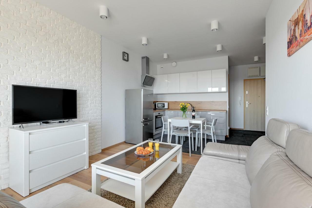 Apartment Beautiful Seaside View - 4 Oceans Premium *