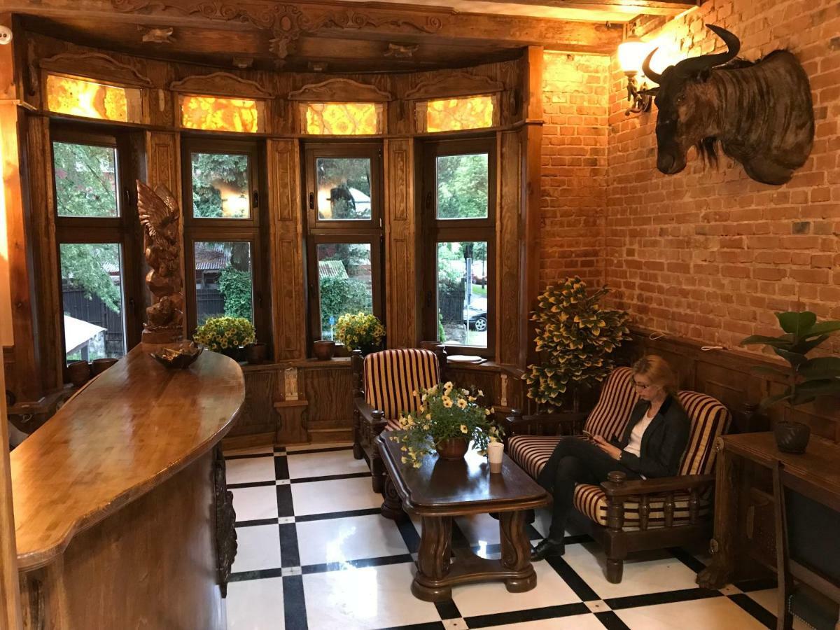 Dworek Oliwski Bed & Breakfast Gdansk