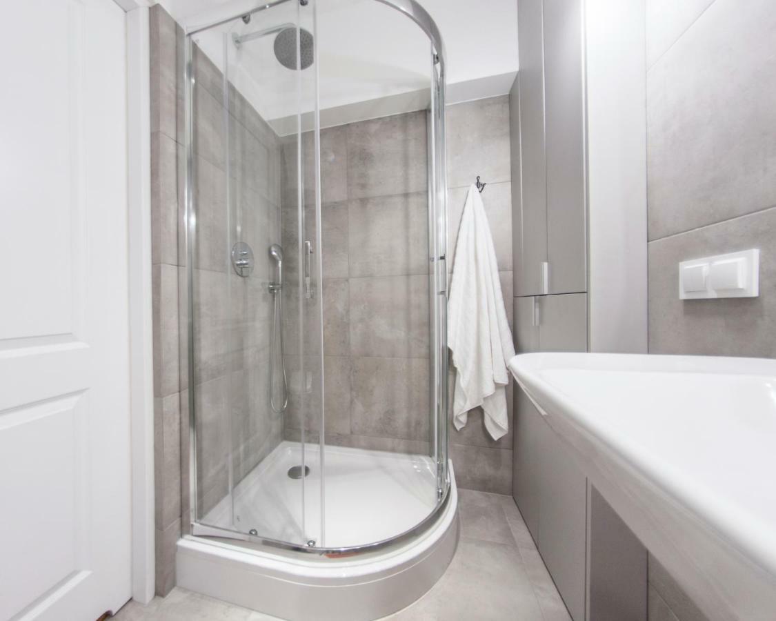 Family Luxury Comfort Old Town Apartament, 1-8, 2 Sypialnie I Salon, Parking W Cenie Apartment *