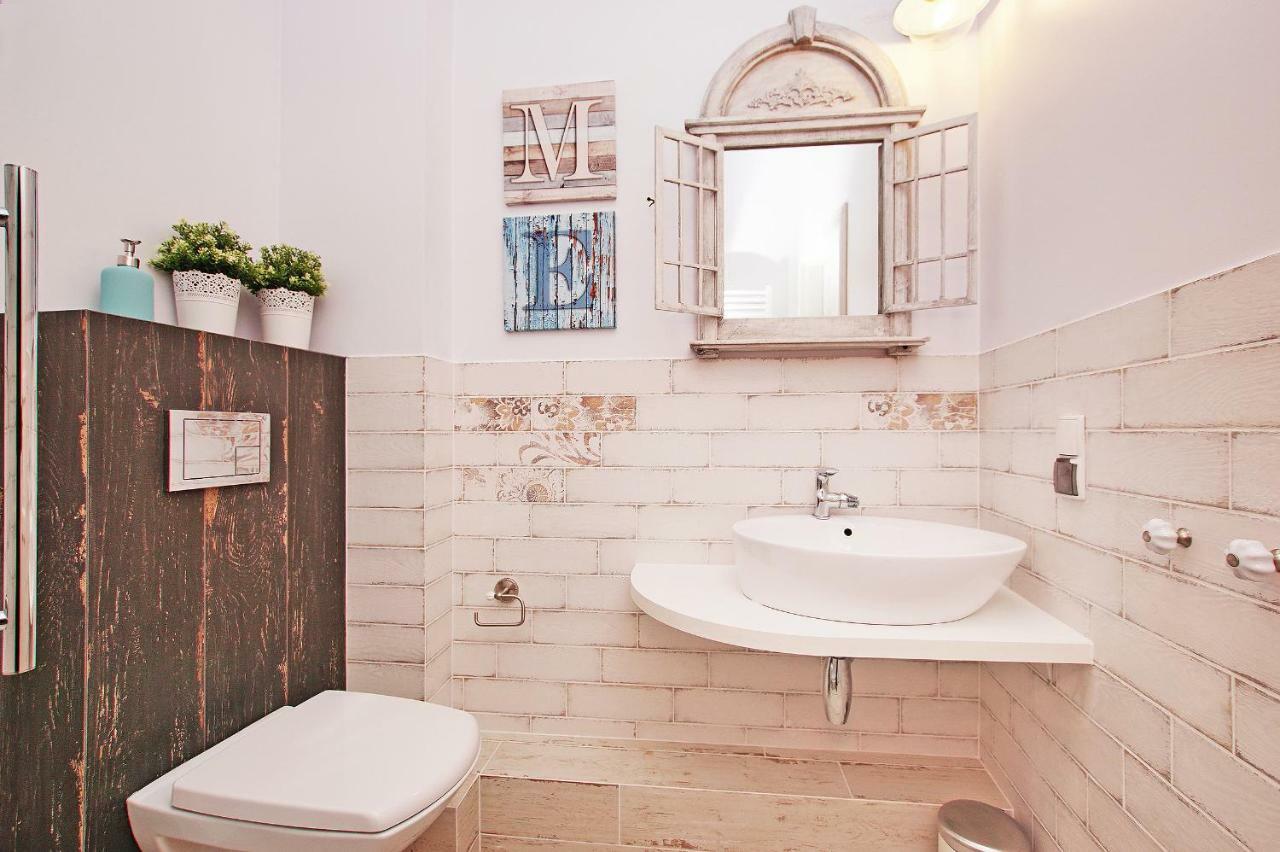 Old Town Apartment *