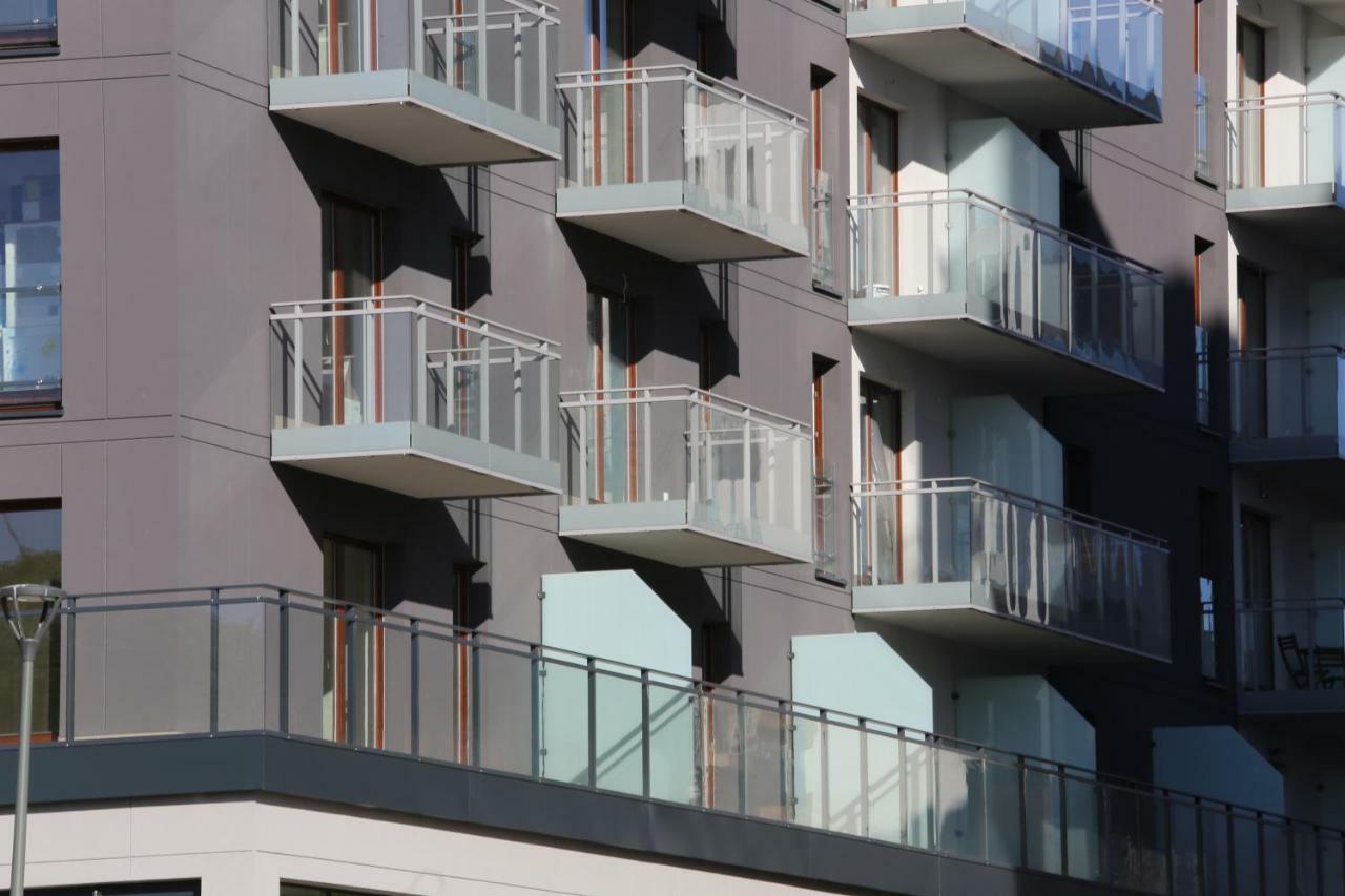 Apartlogy Aura2 78 - Experience Intelligent Living While Travelling Gdansk