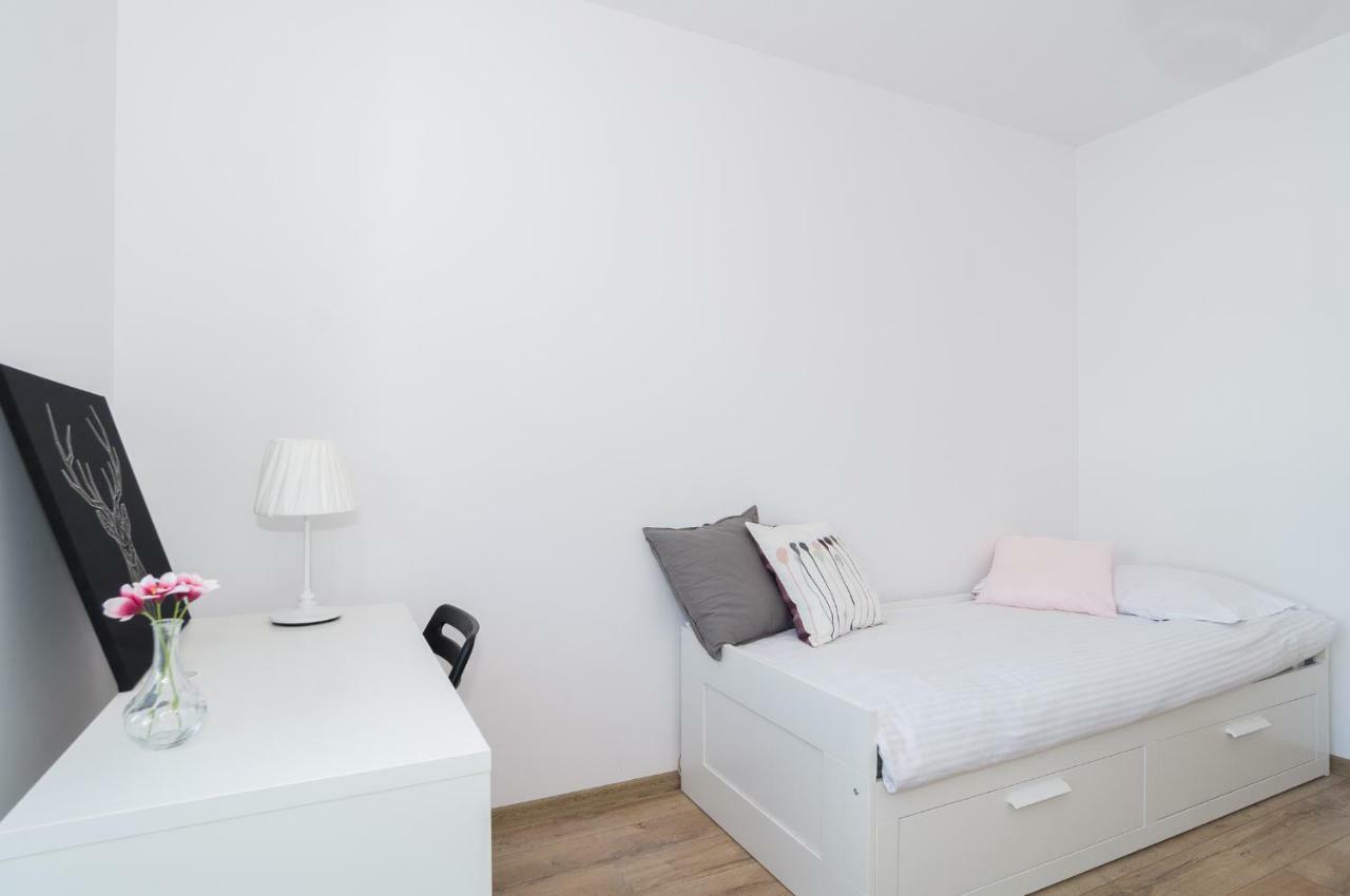 Chill Out Like A Local From Downtown Apt For 6 Parking Gdańsk