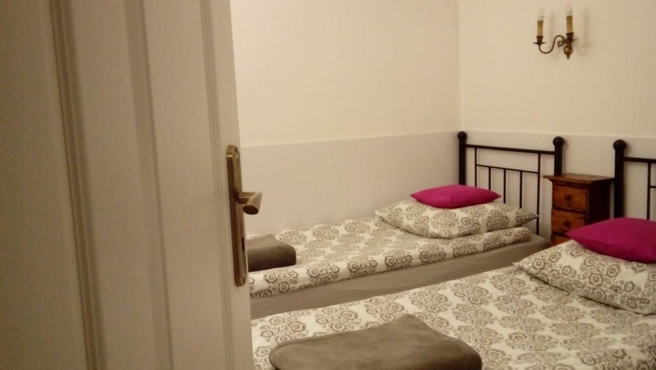 Apartament Maria Apartment *